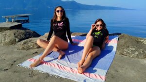 T-shirt noir lion rose